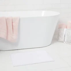 Everyday Chenille Bath Rug - Room Essentials™