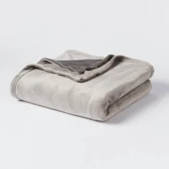 5pc King Geo Reversible Decorative Comforter Set With Throw Black/Gray - Room Essentials™ -Room Essentials Shop GUEST ee057046 560e 4892 a5ca 2ebedd27f5e5